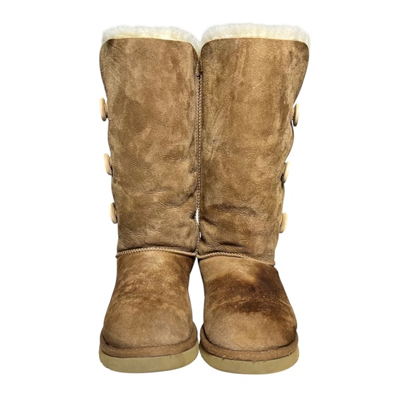 UGG Bailey Button Triplet II Chestnut Tan Brown Shearling Boots Women's Size 10 - Picture 2 of 13